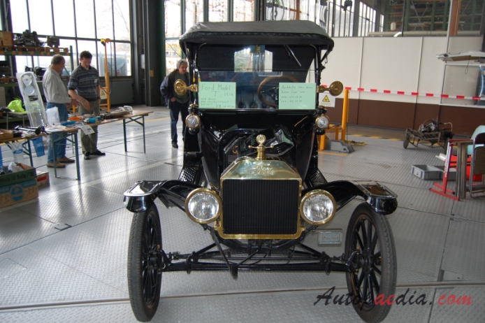 Ford Model T 1908-1927 (1914 Doctor Coupé), przód