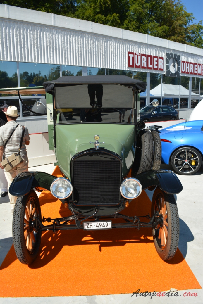 Ford Model T 1908-1927 (1926 Ford Model TT pickup), przód
