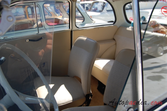 Trabant P50 1957-1962 (1959-1962 limuzyna 2d), wnętrze